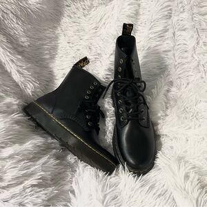 Dr. Doc martens zavala laced up tie combat boots